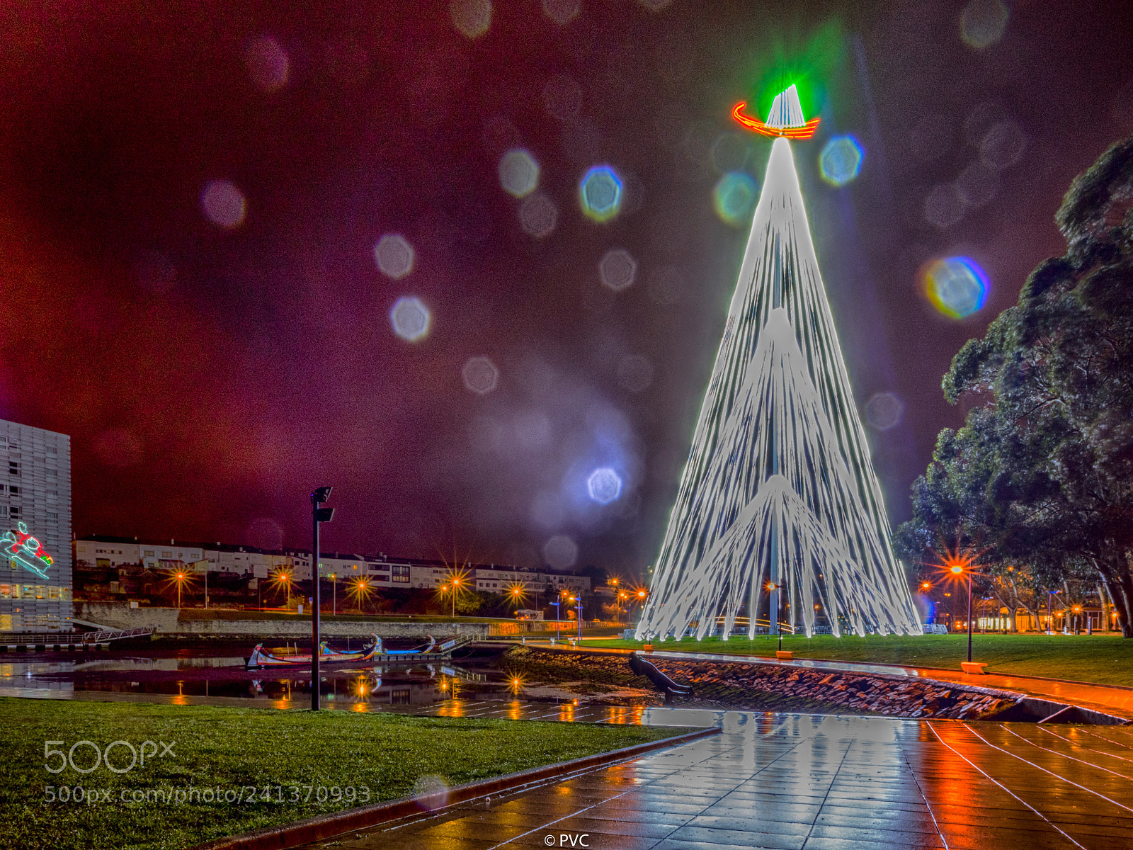 Canon EOS M10 sample photo. Christmas tree in a photography