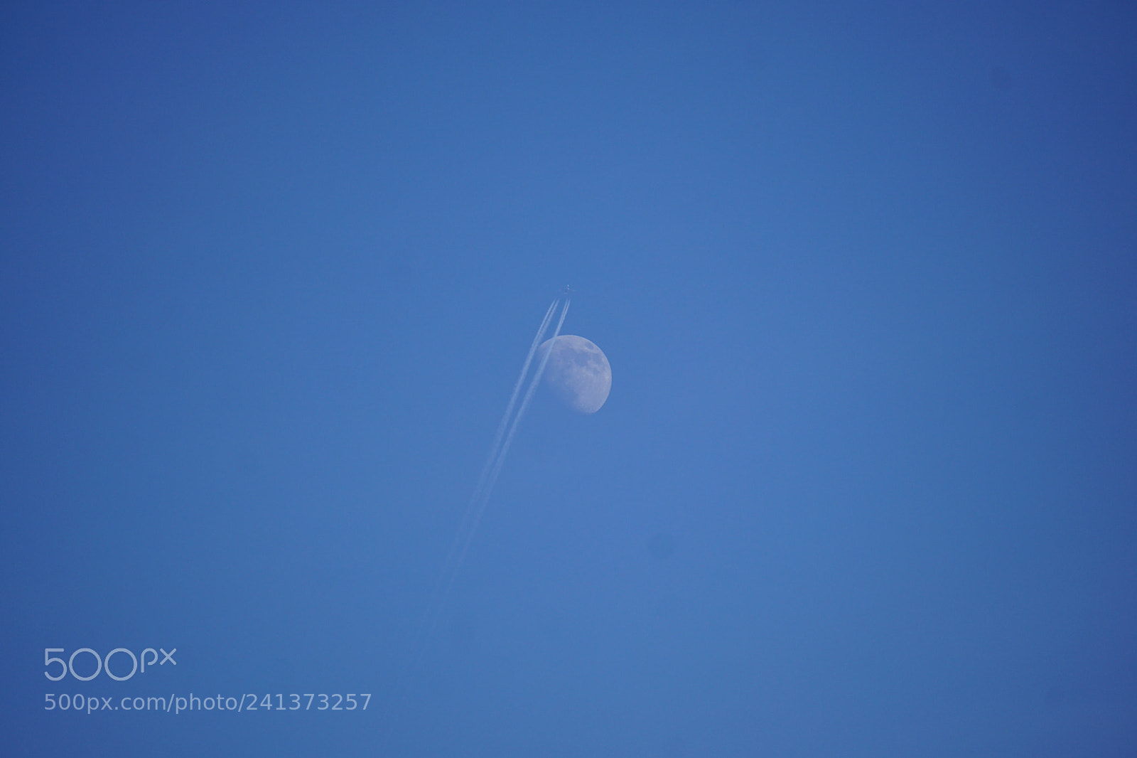 Sony E 55-210mm F4.5-6.3 OSS sample photo. Moon and gone photography