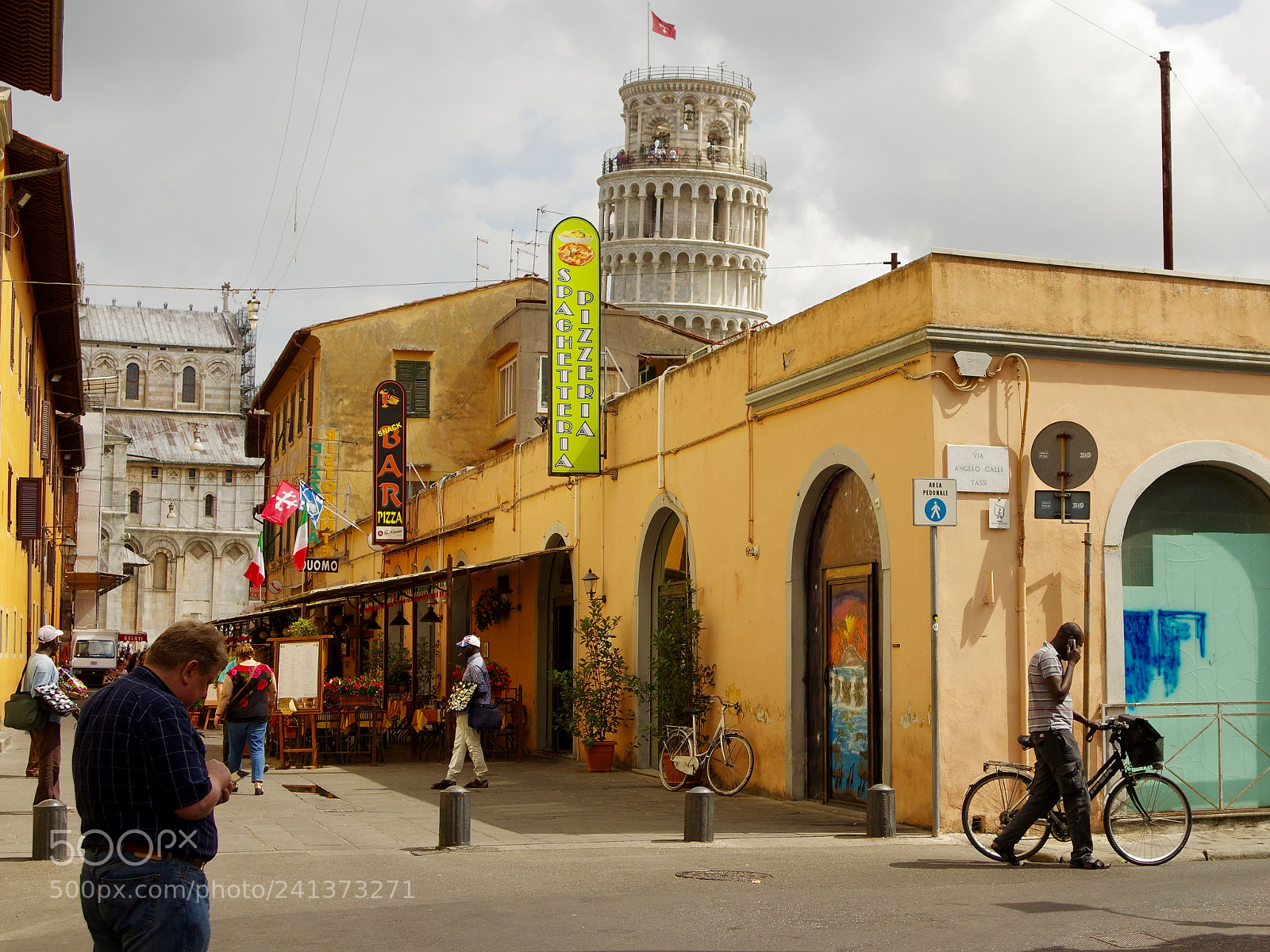 Pentax K-3 sample photo. Street life of pisa photography