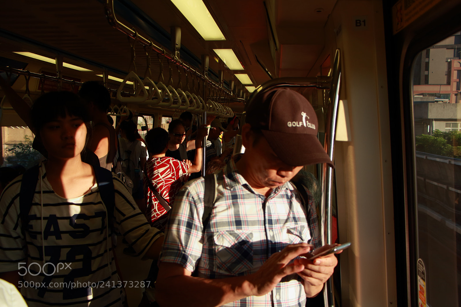 Canon EOS 650D (EOS Rebel T4i / EOS Kiss X6i) sample photo. #commuters photography