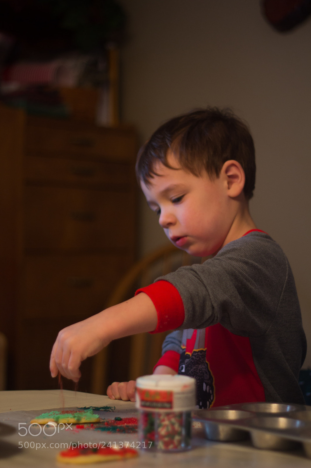 Canon EOS 60D sample photo. Decorating cookies photography