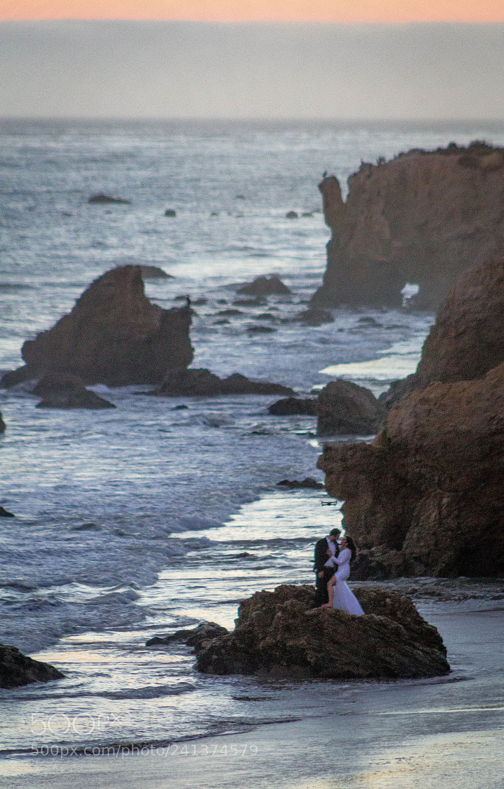 Canon EOS 1200D (EOS Rebel T5 / EOS Kiss X70 / EOS Hi) sample photo. El matador couple photography