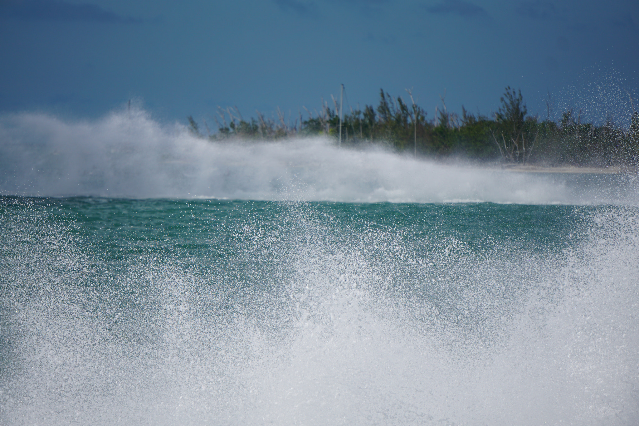 Sony FE 24-240mm F3.5-6.3 OSS sample photo. Boat dust part photography
