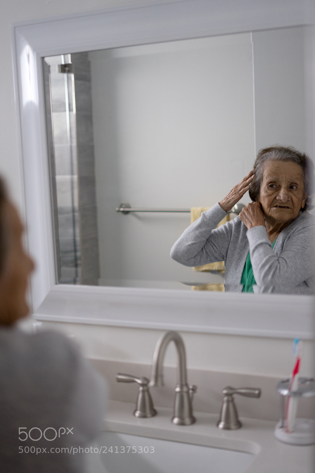 Sony a7 II sample photo. Elisa fading photography