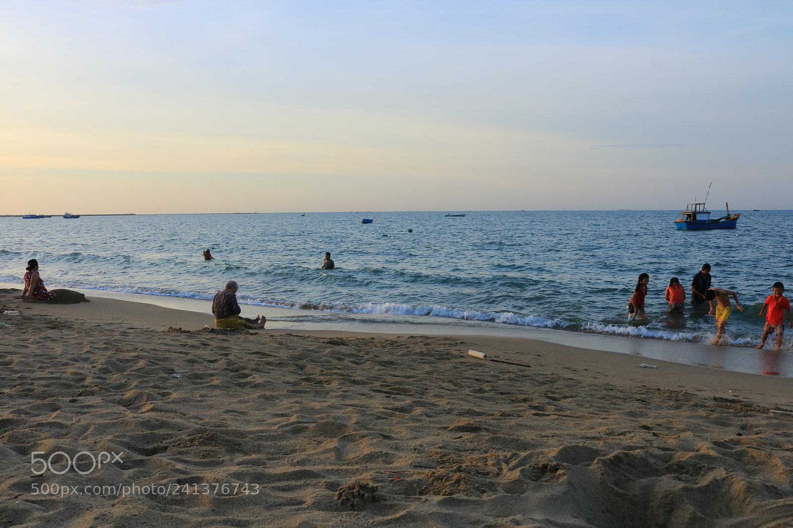 Canon EOS 750D (EOS Rebel T6i / EOS Kiss X8i) sample photo. 6:07:57 photography