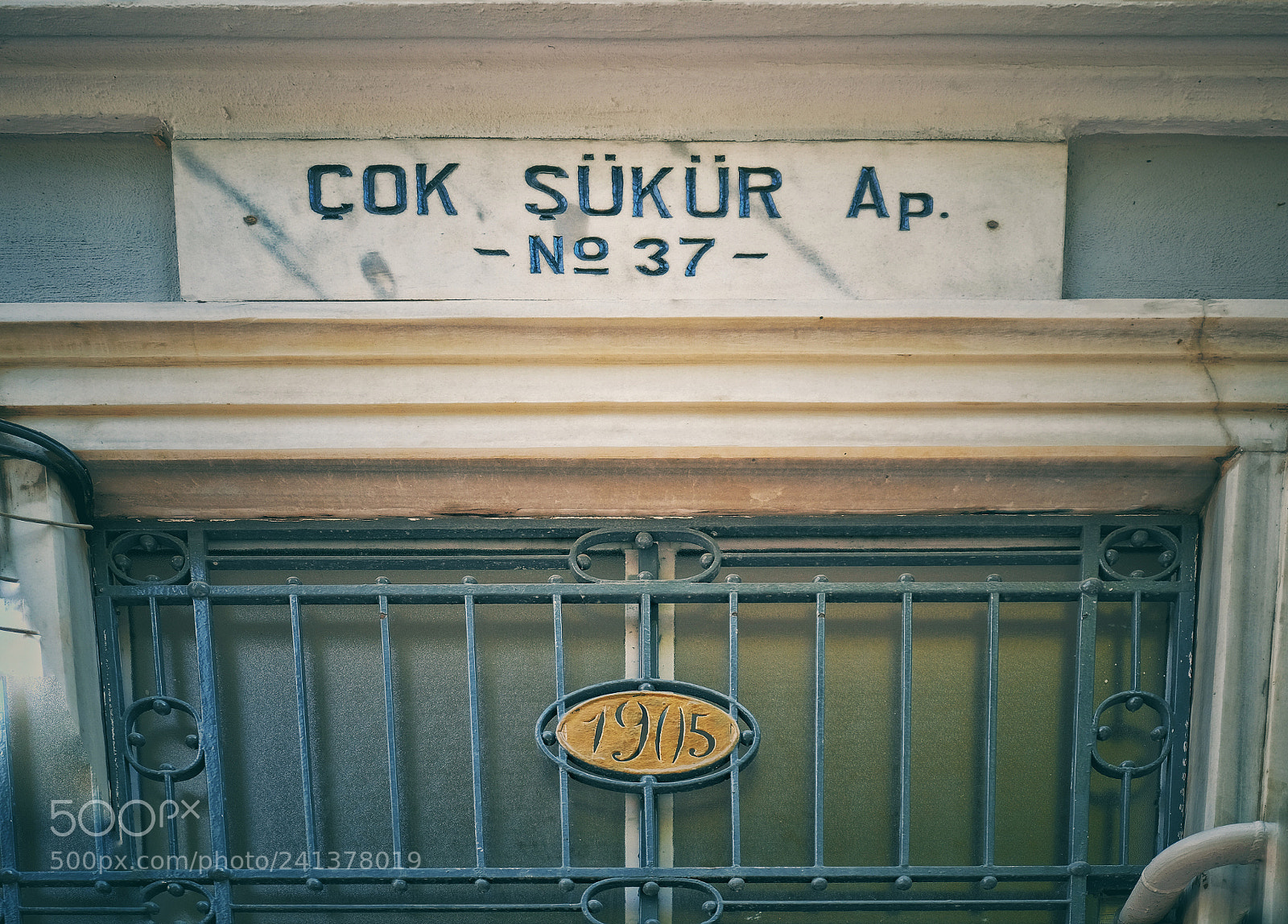 Fujifilm X-T10 sample photo. Stanbul un apartman fontlar photography