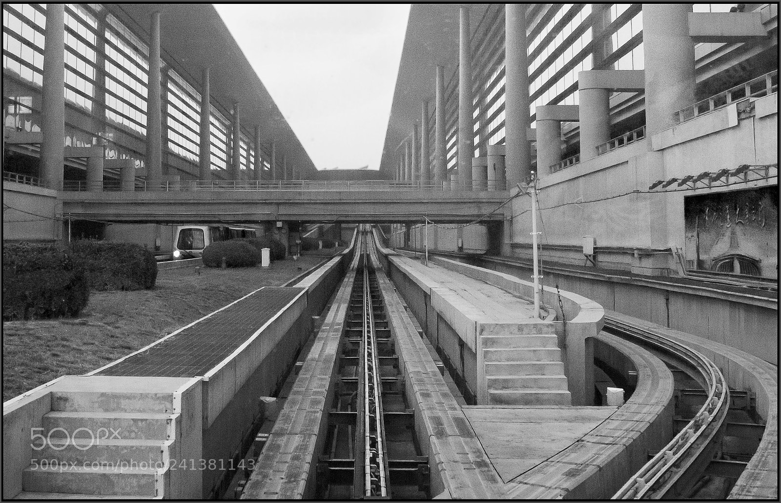 Canon EOS 550D (EOS Rebel T2i / EOS Kiss X4) sample photo. About railway, leading to photography