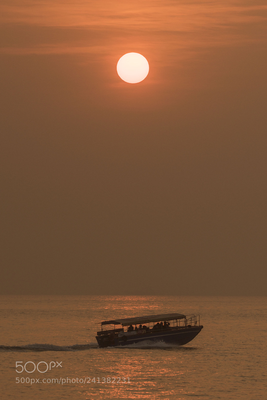 Nikon D810 sample photo. Sundown over the boat photography
