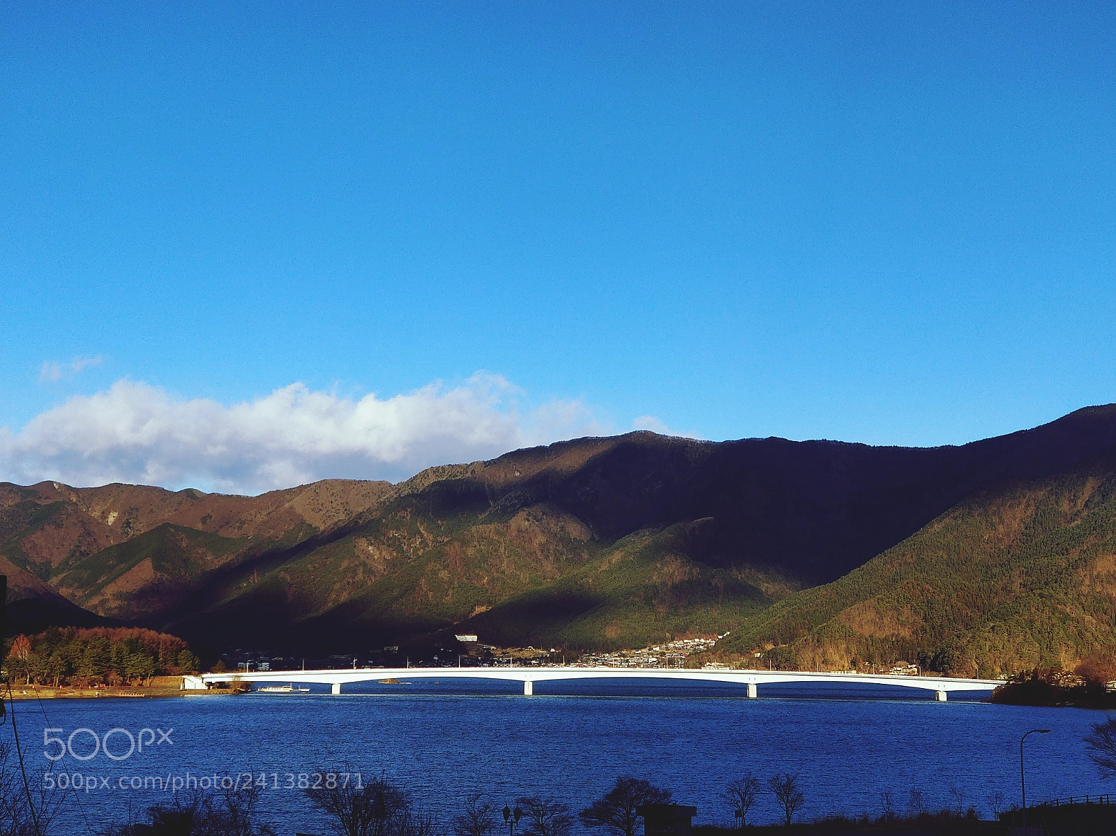 OnePlus 5 sample photo. Lake kawaguchi photography