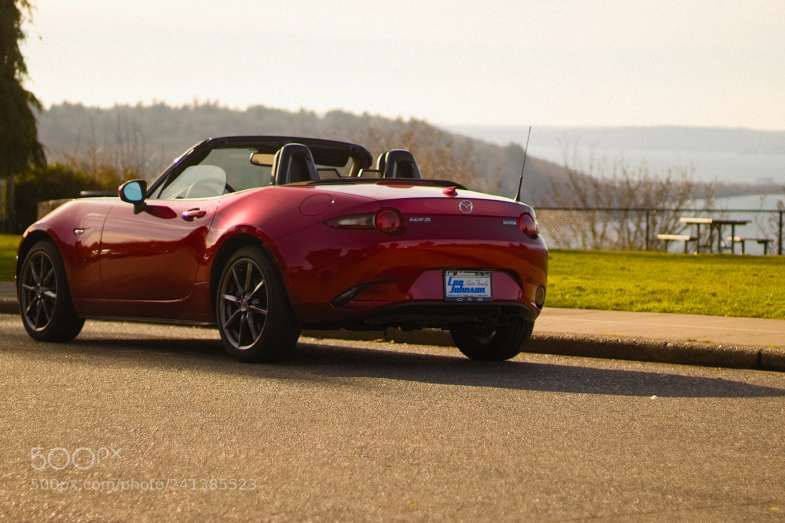 Canon EOS 1300D (EOS Rebel T6 / EOS Kiss X80) sample photo. Mazda by the sound photography