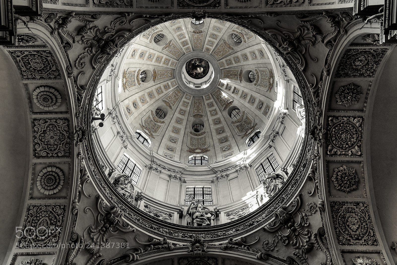 Fujifilm X-T1 sample photo. Theatinerkirche m nchen photography
