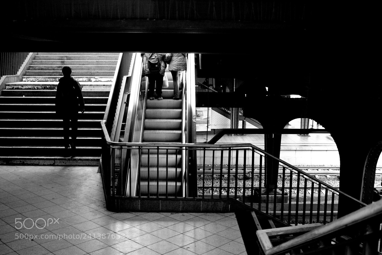 Canon EOS 400D (EOS Digital Rebel XTi / EOS Kiss Digital X) sample photo. Stairs photography