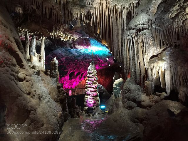 Apple iPhone 6 Plus sample photo. Stalactite cave photography