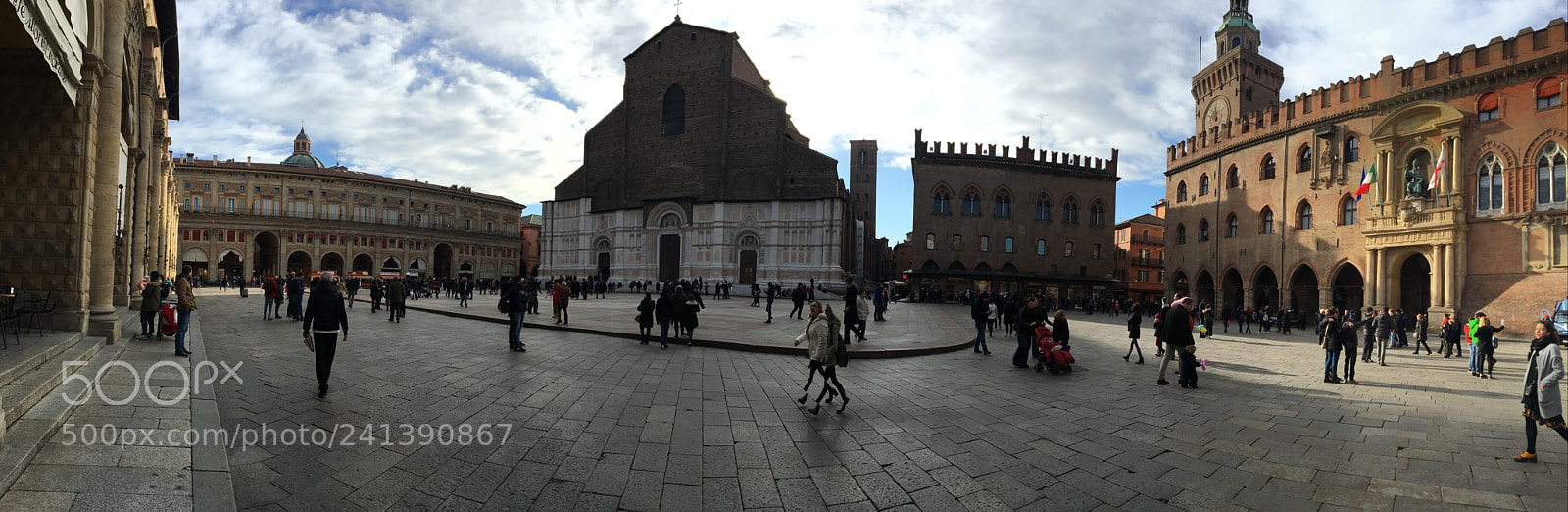 Apple iPhone 6s sample photo. Piazza maggiore, bologna. photography