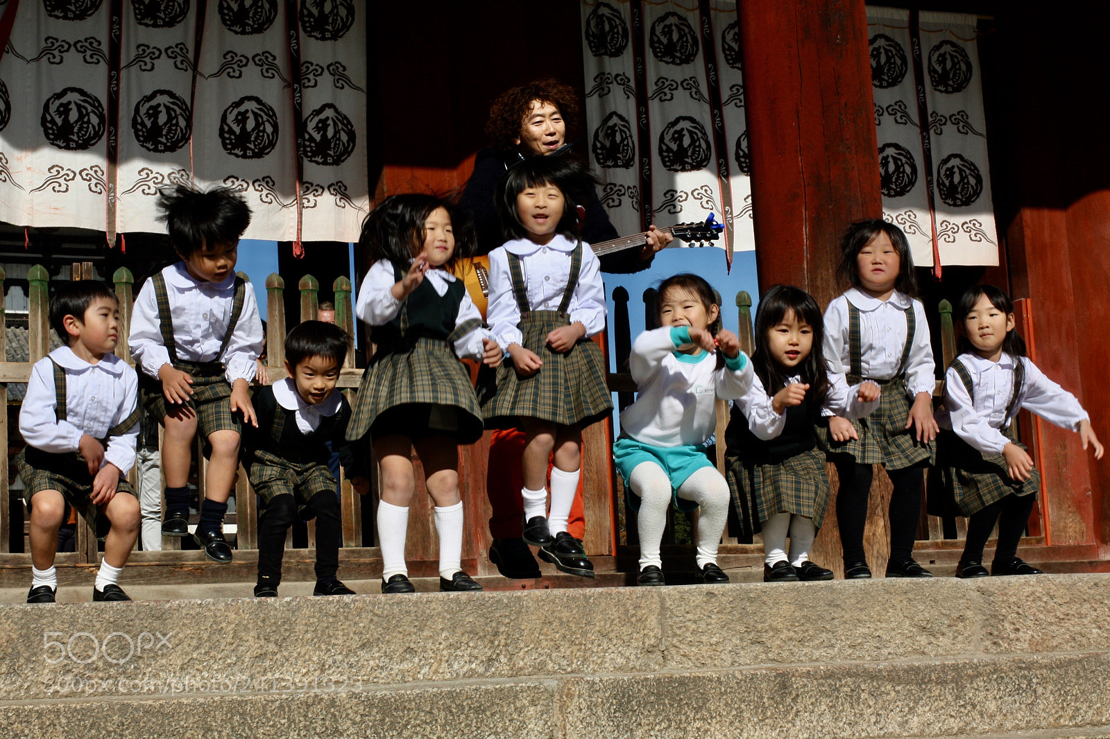 Canon EOS 450D (EOS Rebel XSi / EOS Kiss X2) sample photo. Children of nara photography