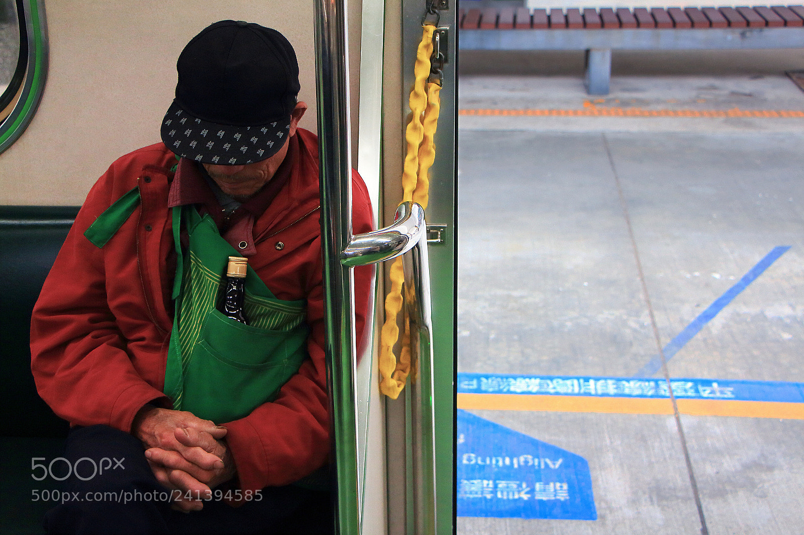 Canon EOS 650D (EOS Rebel T4i / EOS Kiss X6i) sample photo. #commuters photography