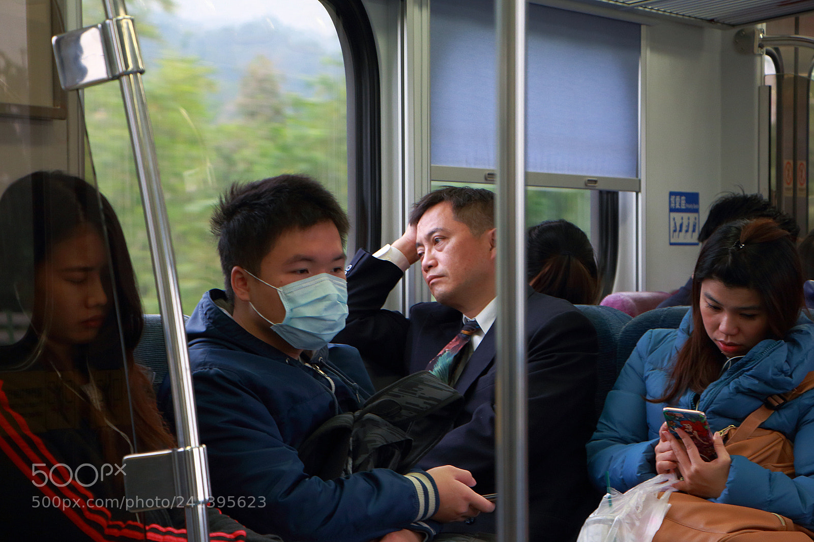 Canon EOS 650D (EOS Rebel T4i / EOS Kiss X6i) sample photo. #commuters photography