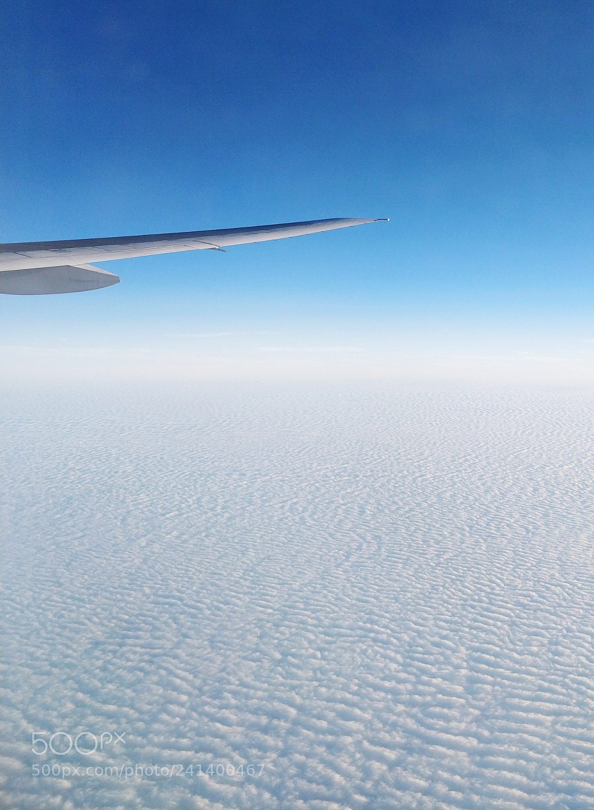 OnePlus 5 sample photo. Cloud below. photography