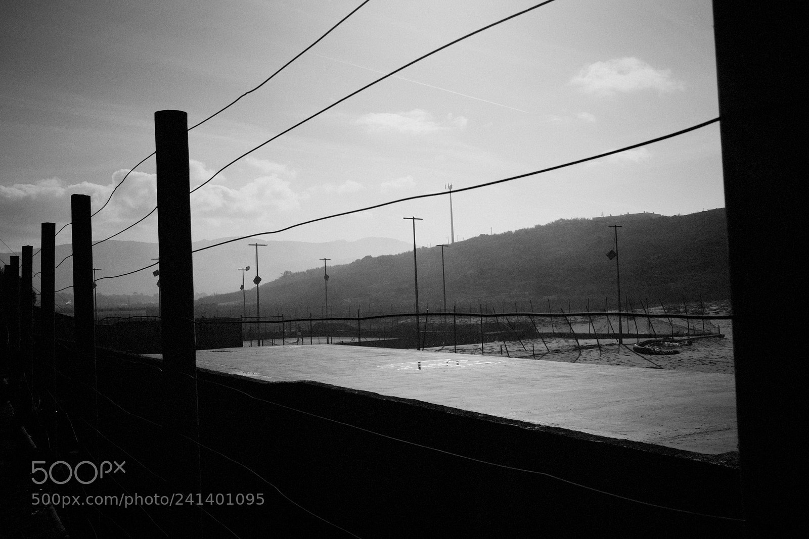 Fujifilm X100T sample photo. Leading lines photography