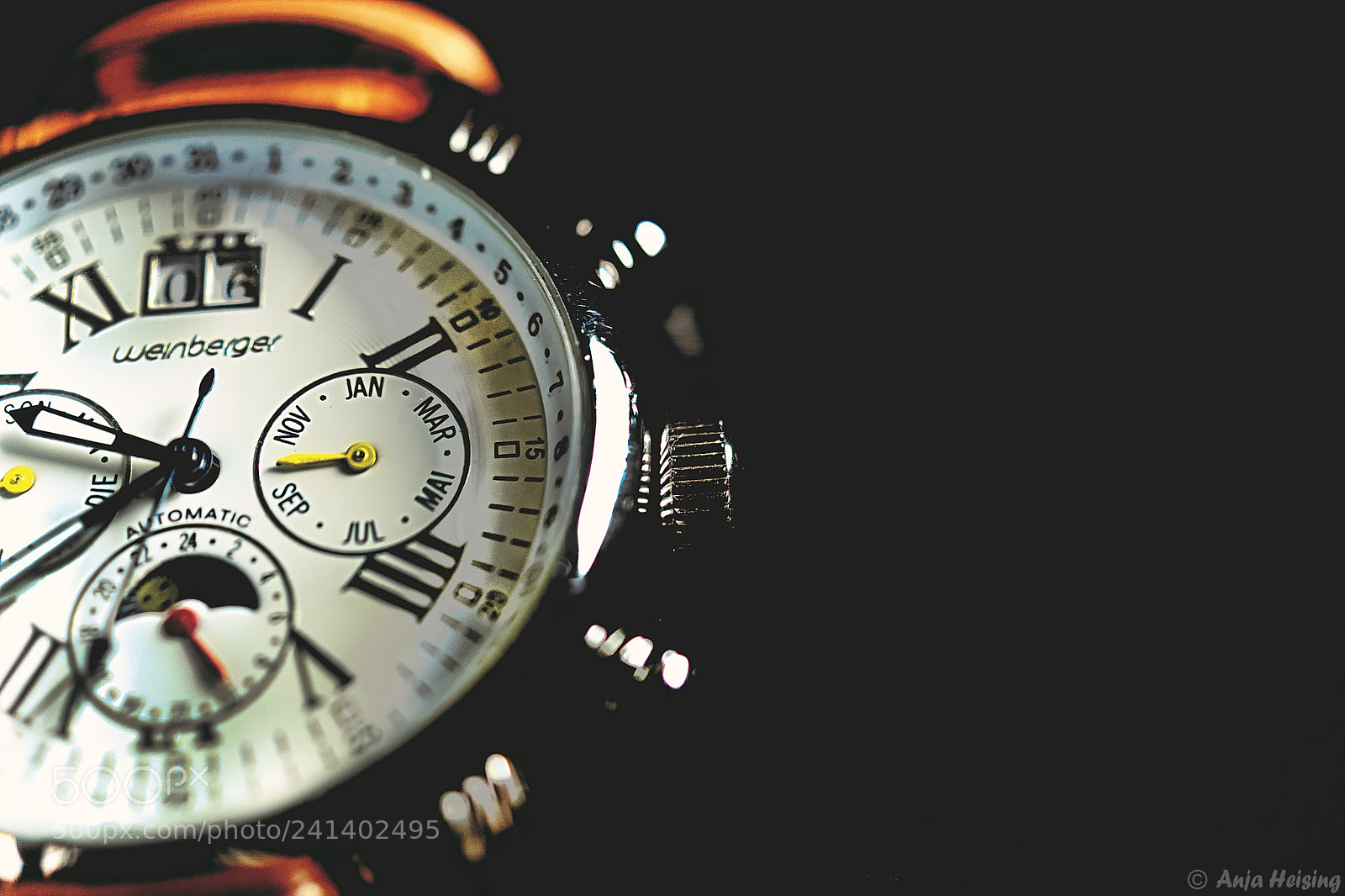Sony SLT-A68 sample photo. Uhr photography
