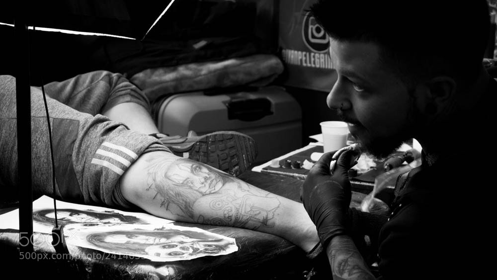 Canon EOS 550D (EOS Rebel T2i / EOS Kiss X4) sample photo. Brussels tattoo convention photography