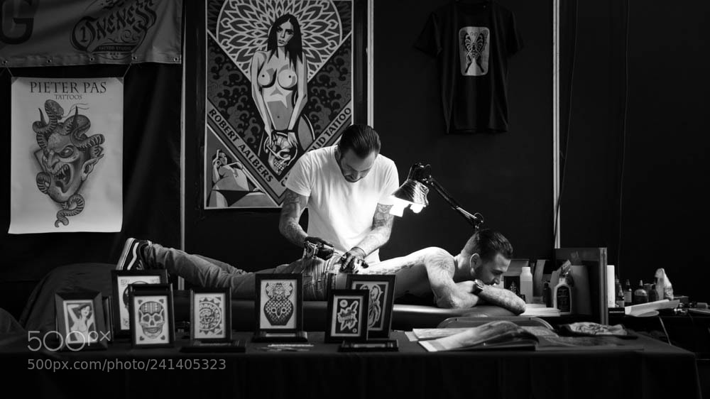 Canon EOS 550D (EOS Rebel T2i / EOS Kiss X4) sample photo. Brussels tattoo convention photography