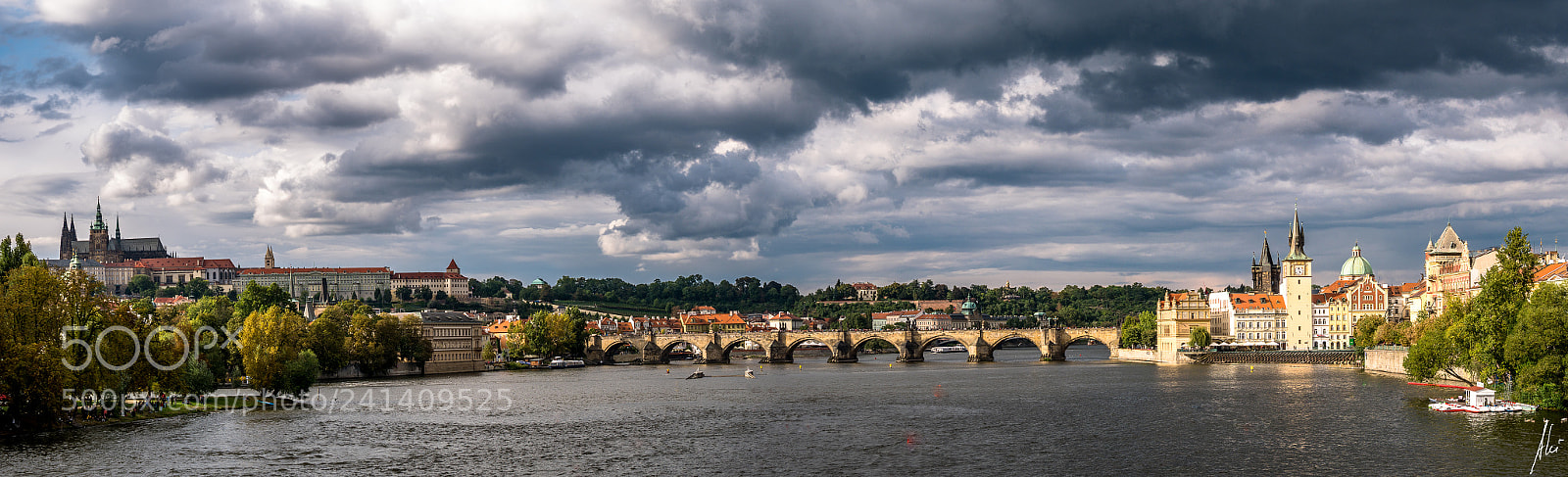 Panasonic Lumix DMC-GX85 (Lumix DMC-GX80 / Lumix DMC-GX7 Mark II) sample photo. Vltava photography