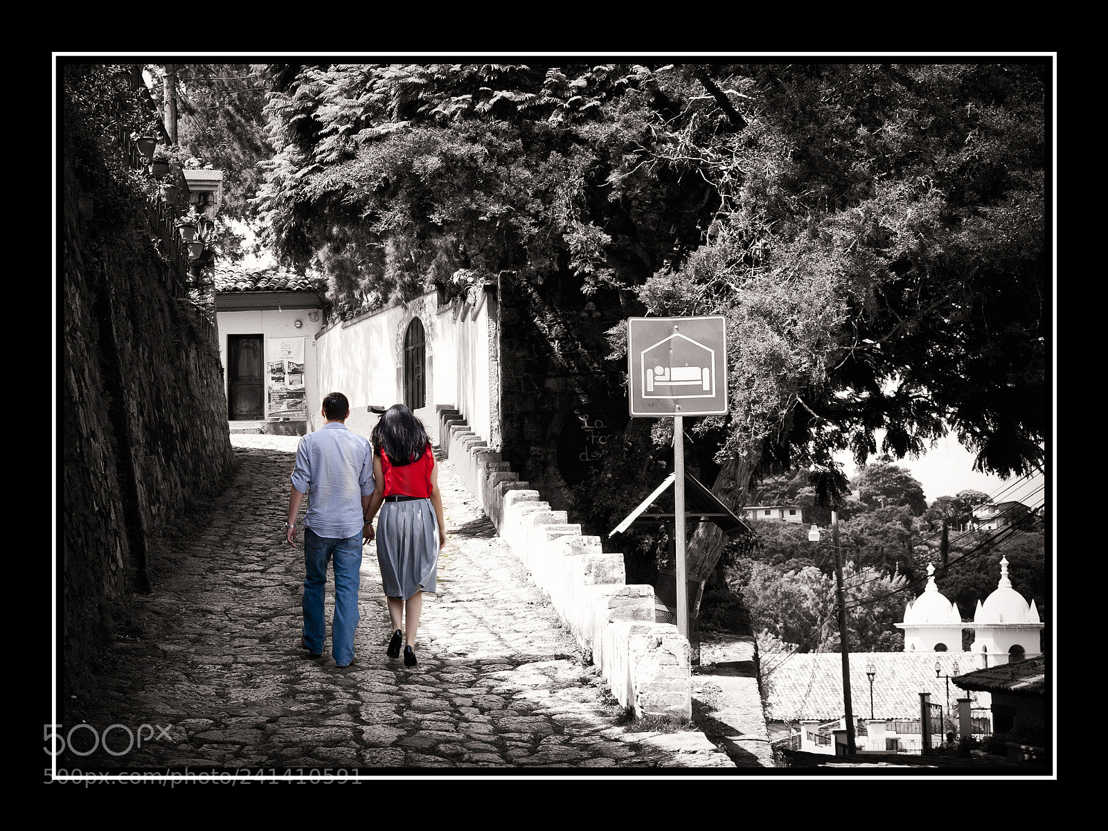 Sony Alpha DSLR-A900 sample photo. Walking in santa lucia photography