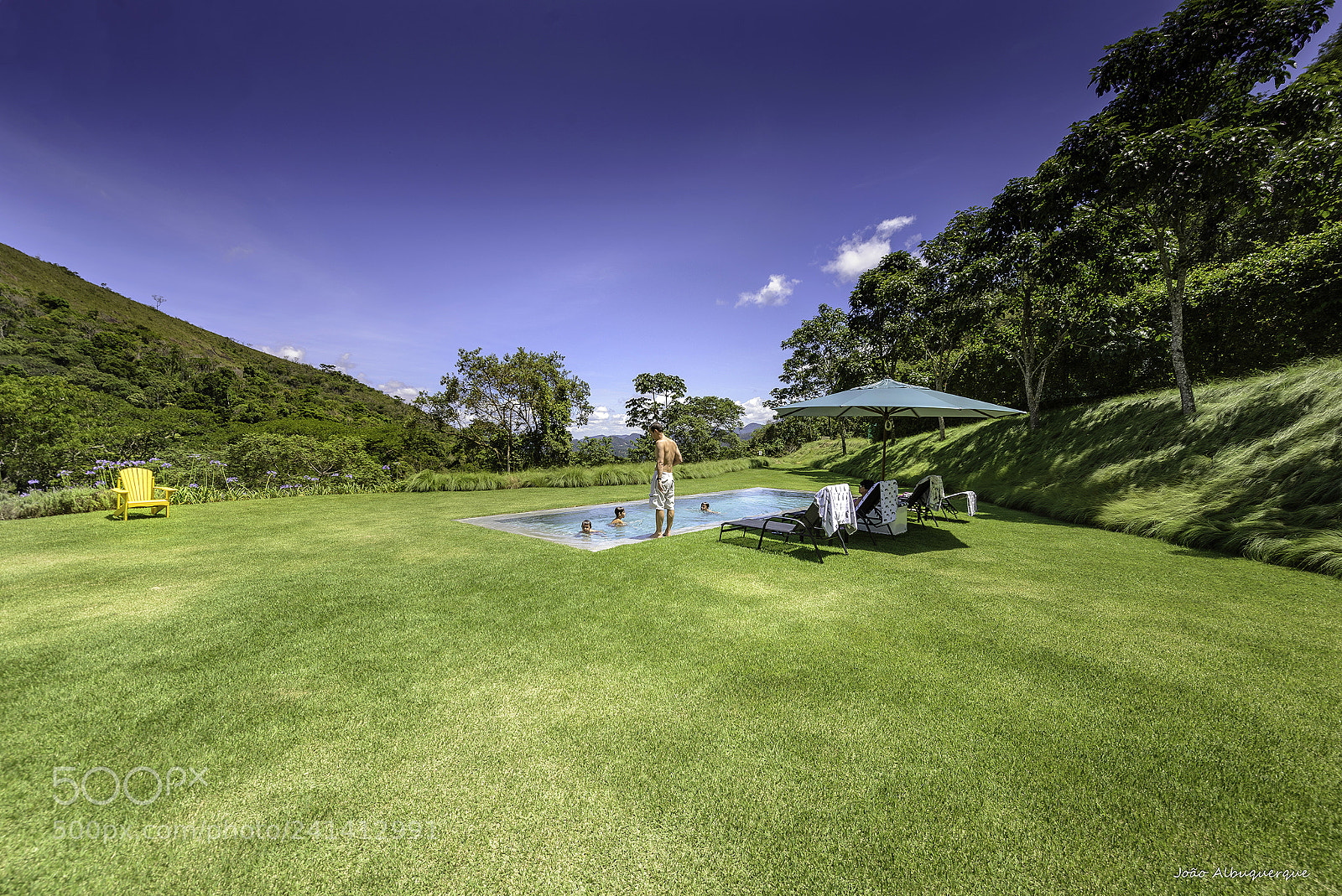 Nikon D600 sample photo. It's summer and the photography