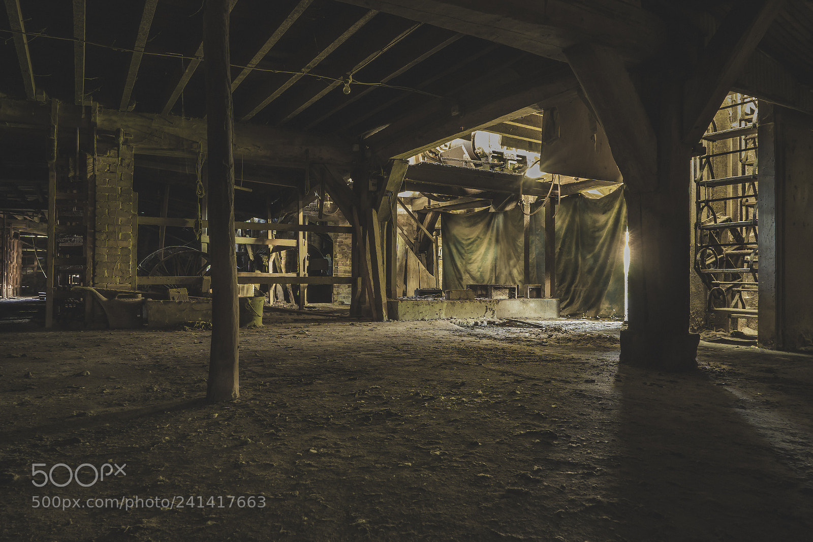 Samsung NX3000 sample photo. Veryoldfactory photography