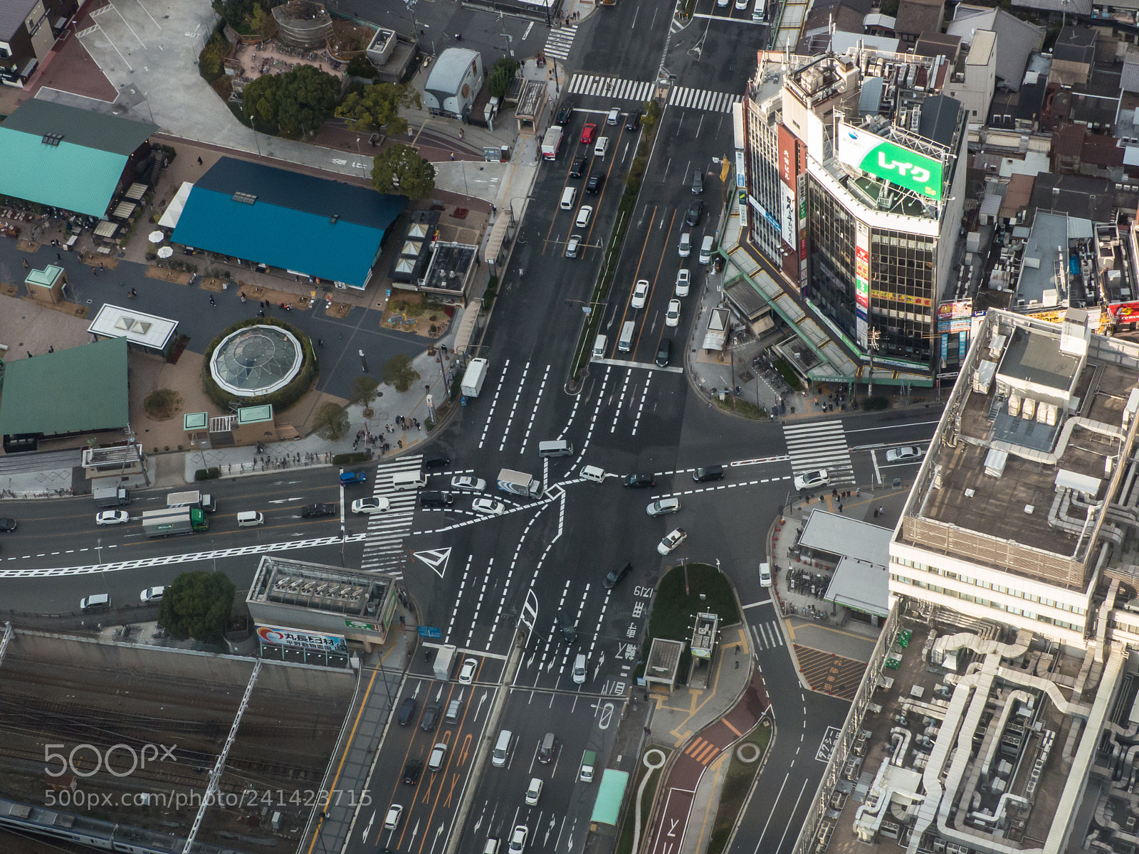 Panasonic Lumix DMC-FZ200 sample photo. Intersection photography