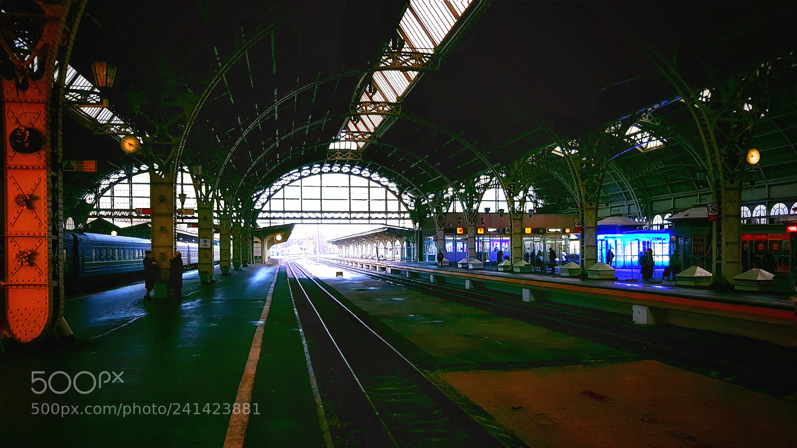 Samsung Galaxy S7 Edge sample photo. Gloomy train station photography