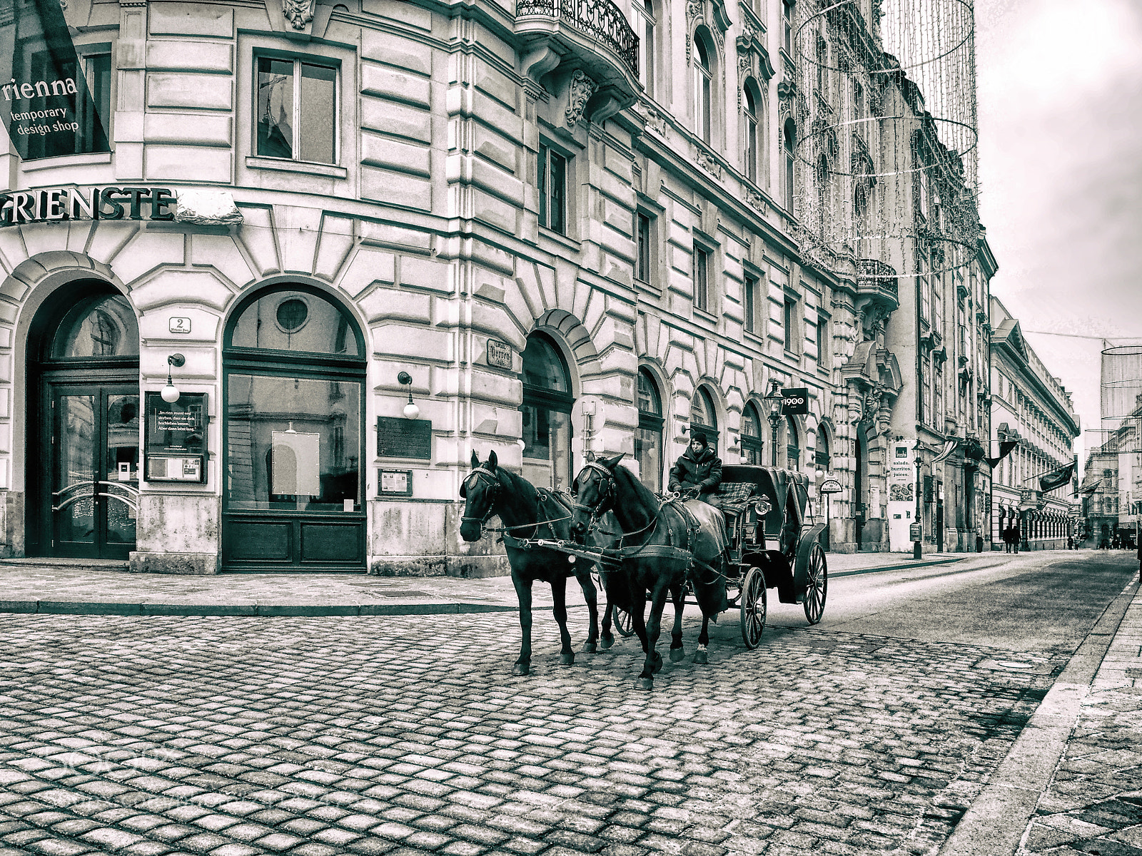 Olympus OM-D E-M10 sample photo. The stagecoach. photography