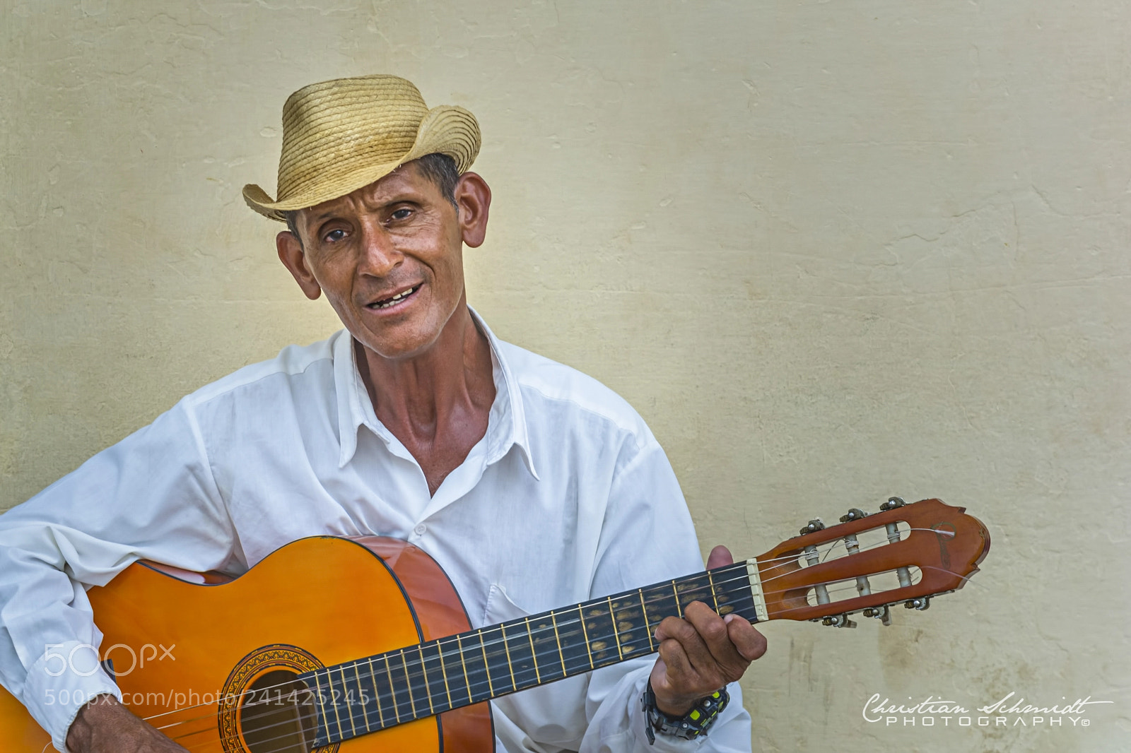 Nikon D7100 sample photo. El guitarrista cubano photography