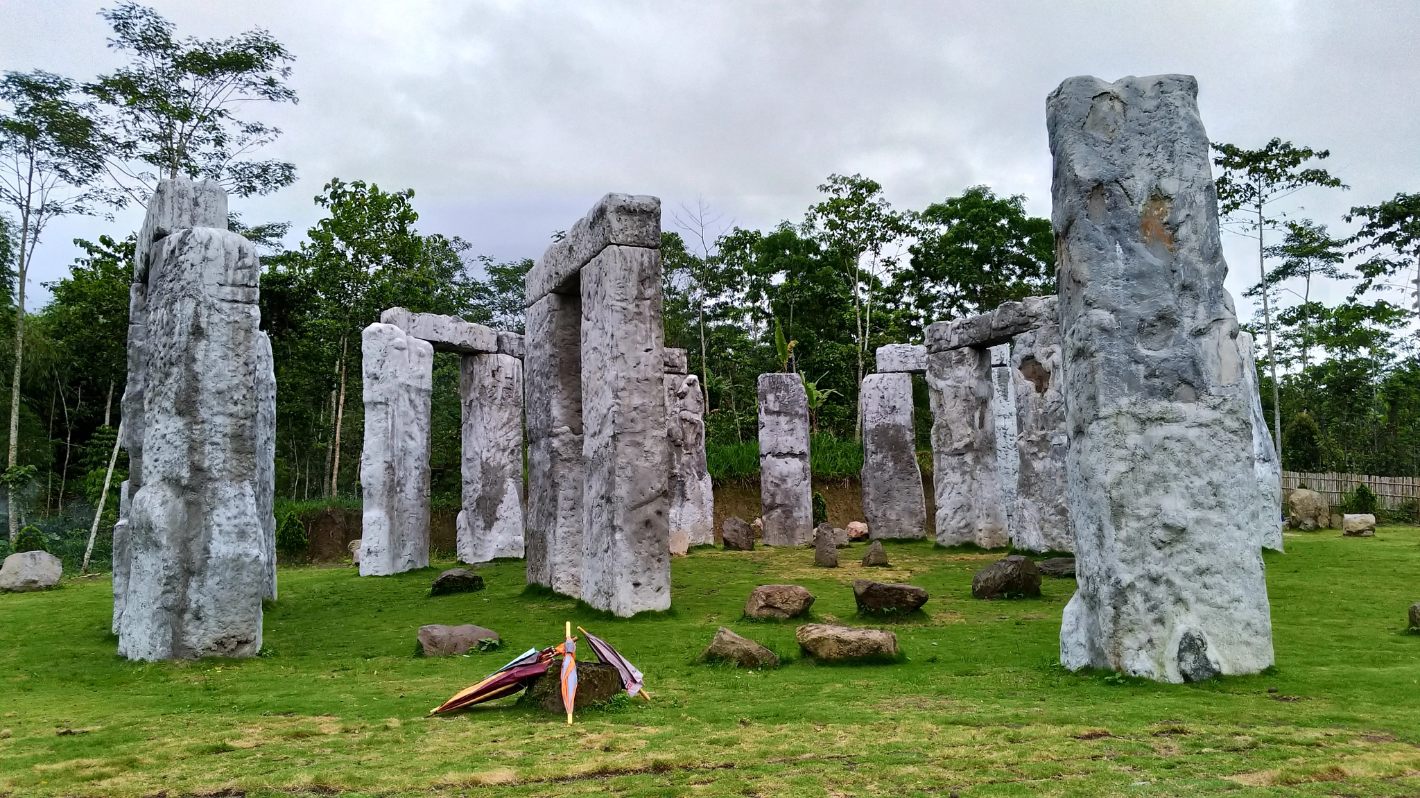ASUS ZenFone 3 Zoom (ZE553KL) sample photo. Stonehedge yogyakarta photography