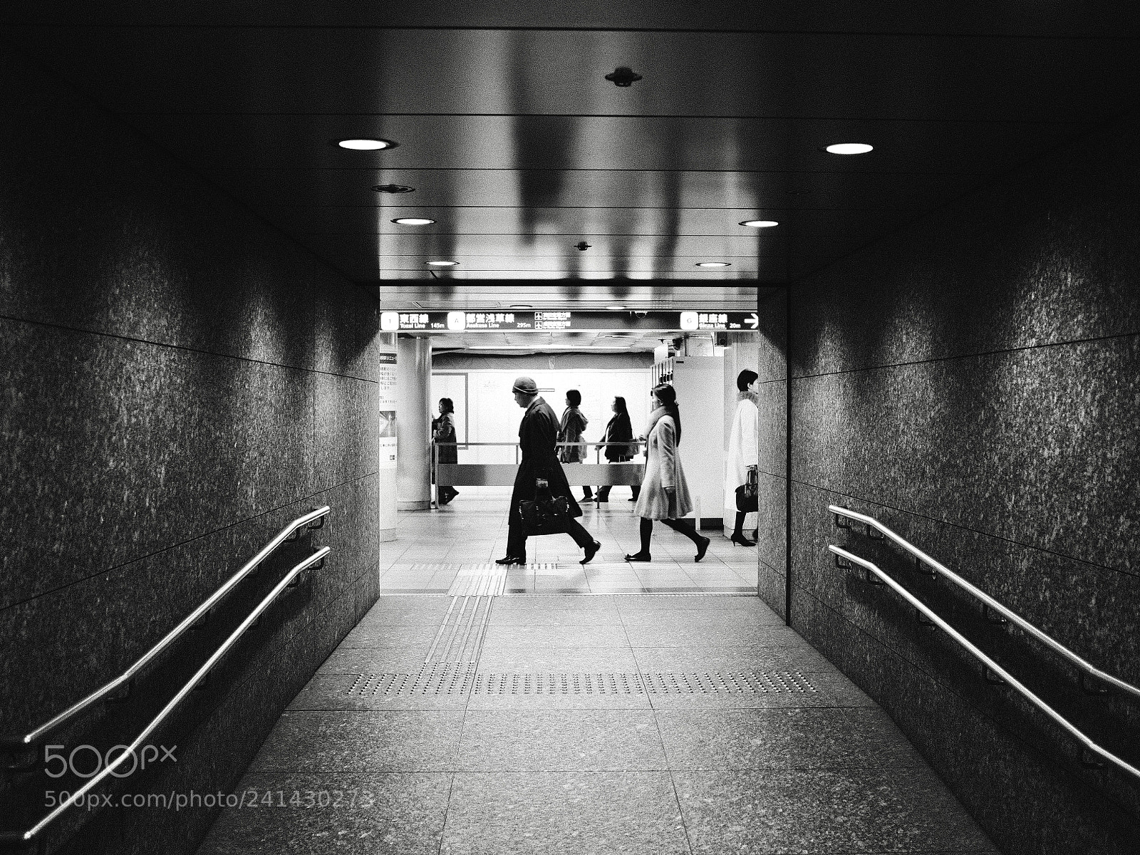 Fujifilm X100F sample photo. Commuting photography