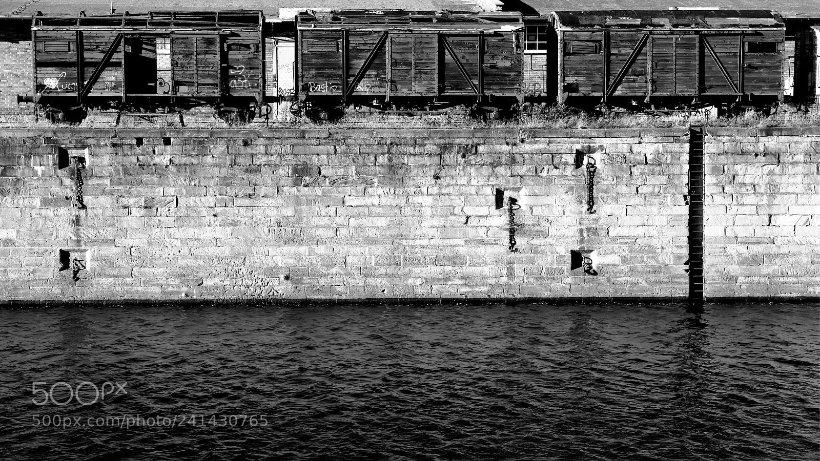 Canon EOS 760D (EOS Rebel T6s / EOS 8000D) sample photo. Old inland port photography