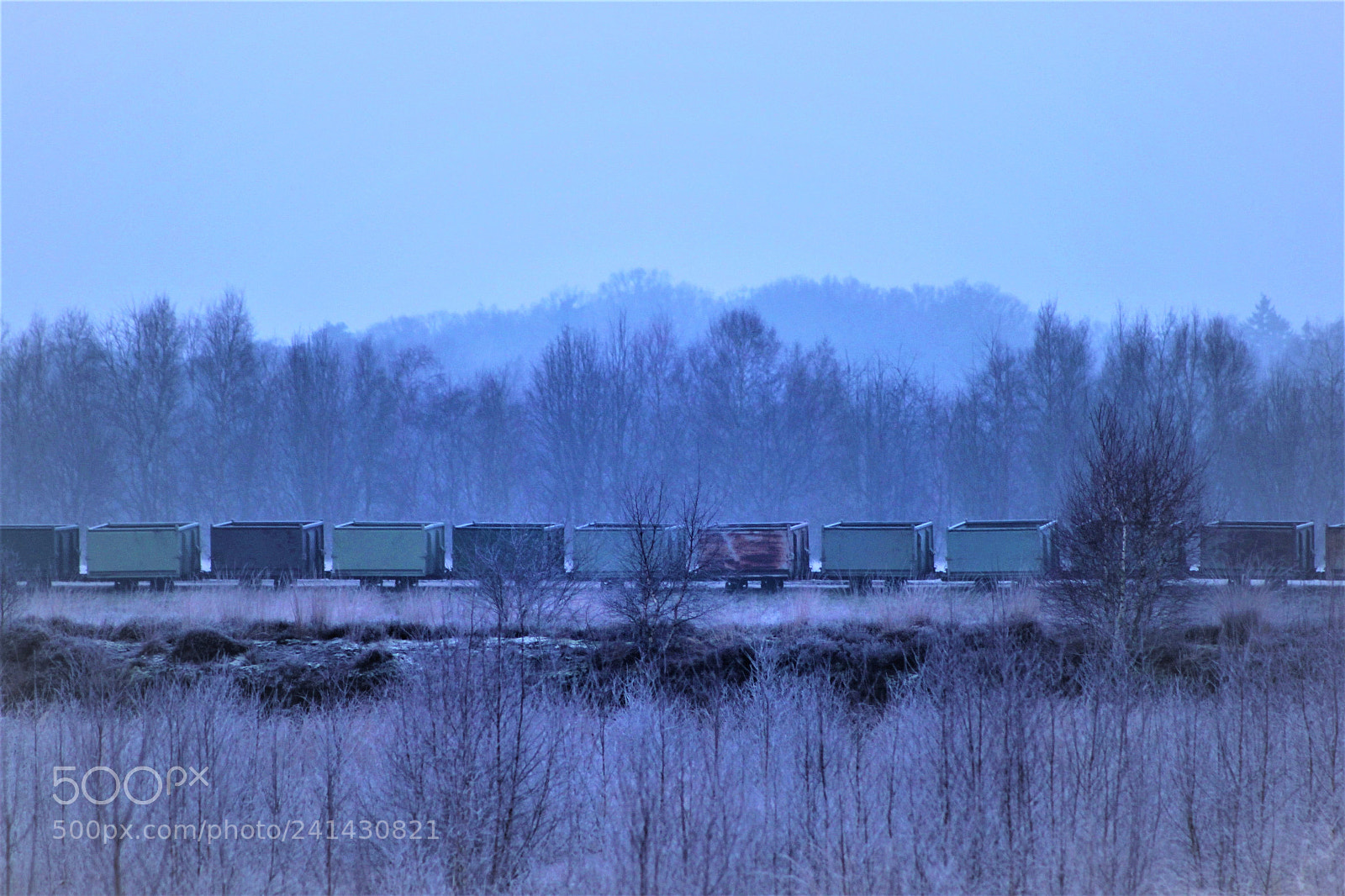 Canon EOS 500D (EOS Rebel T1i / EOS Kiss X3) sample photo. Lorries photography