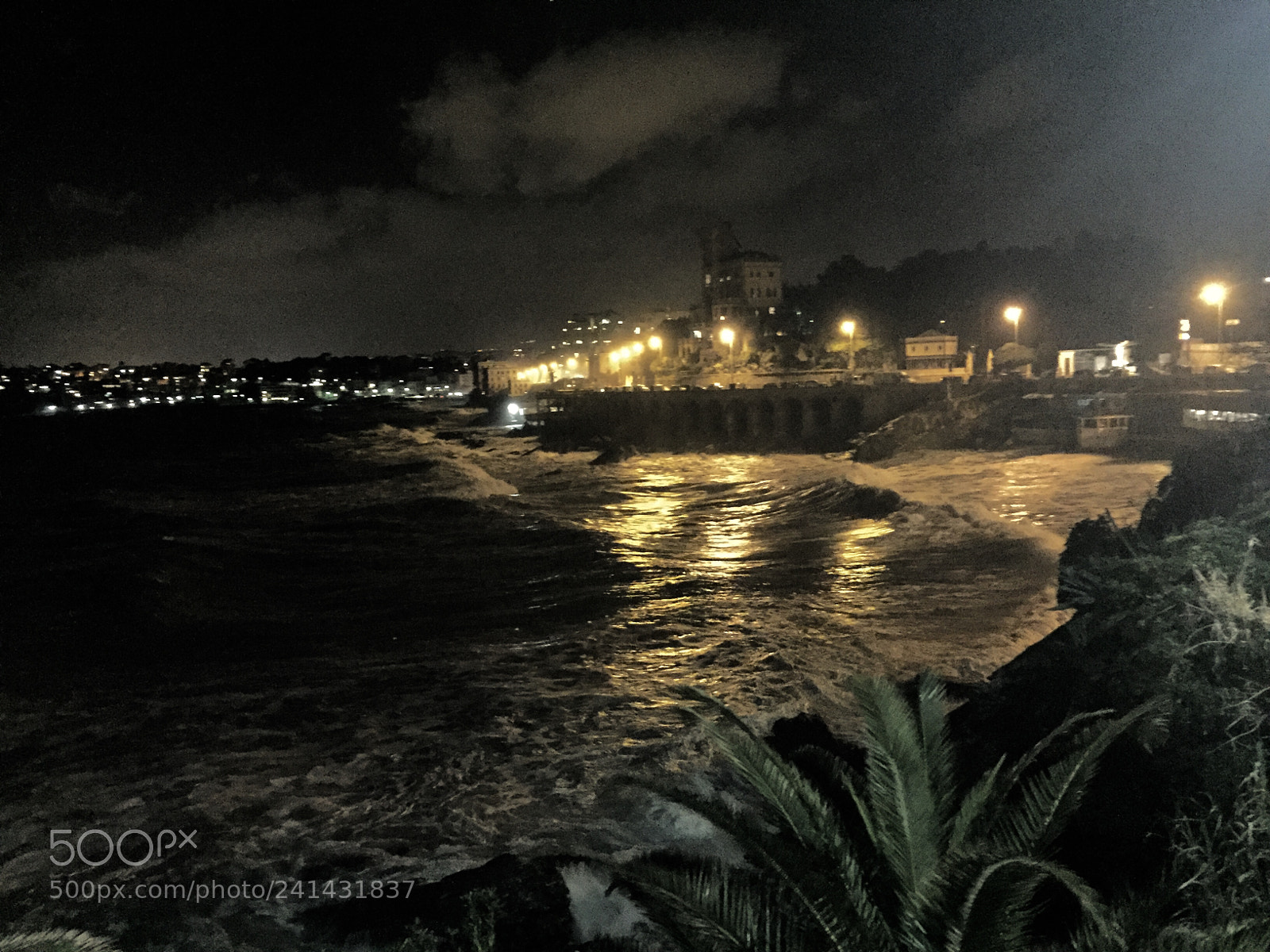 Apple iPhone 6 sample photo. Night storm photography