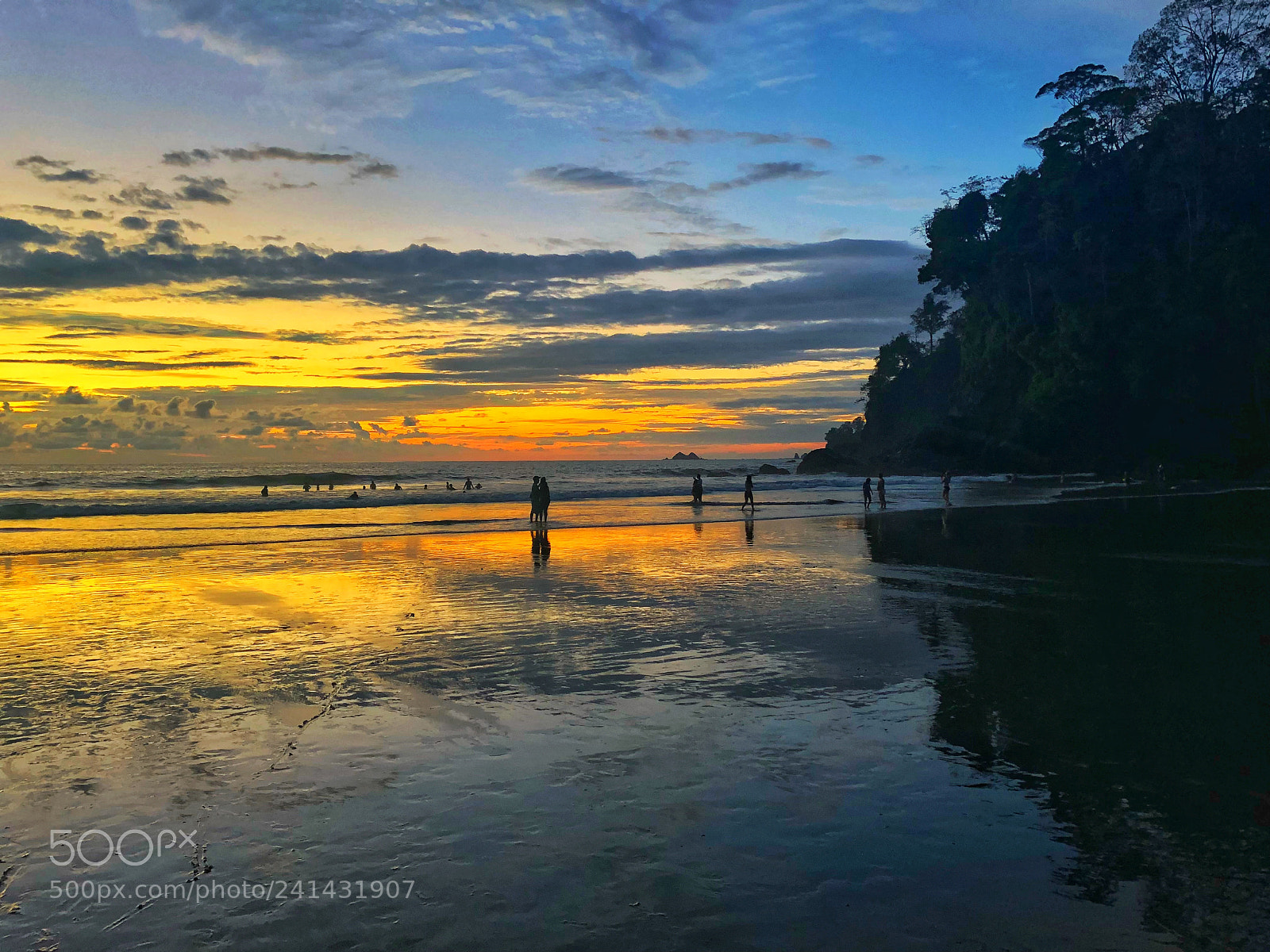 Apple iPhone 8 sample photo. Mirrored sand photography