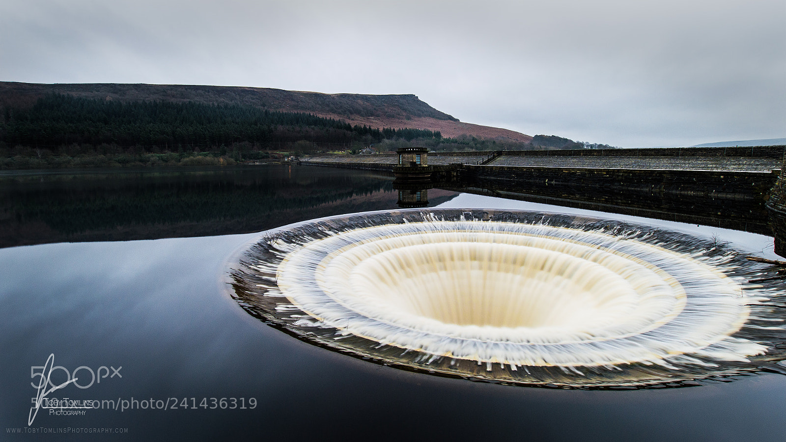 Nikon D3200 sample photo. Ladybower reservoir plughole photography