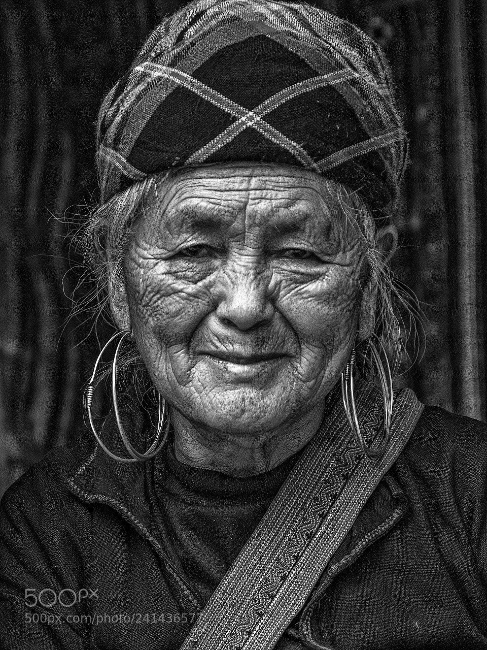 Pentax K-3 sample photo. An old woman. photography