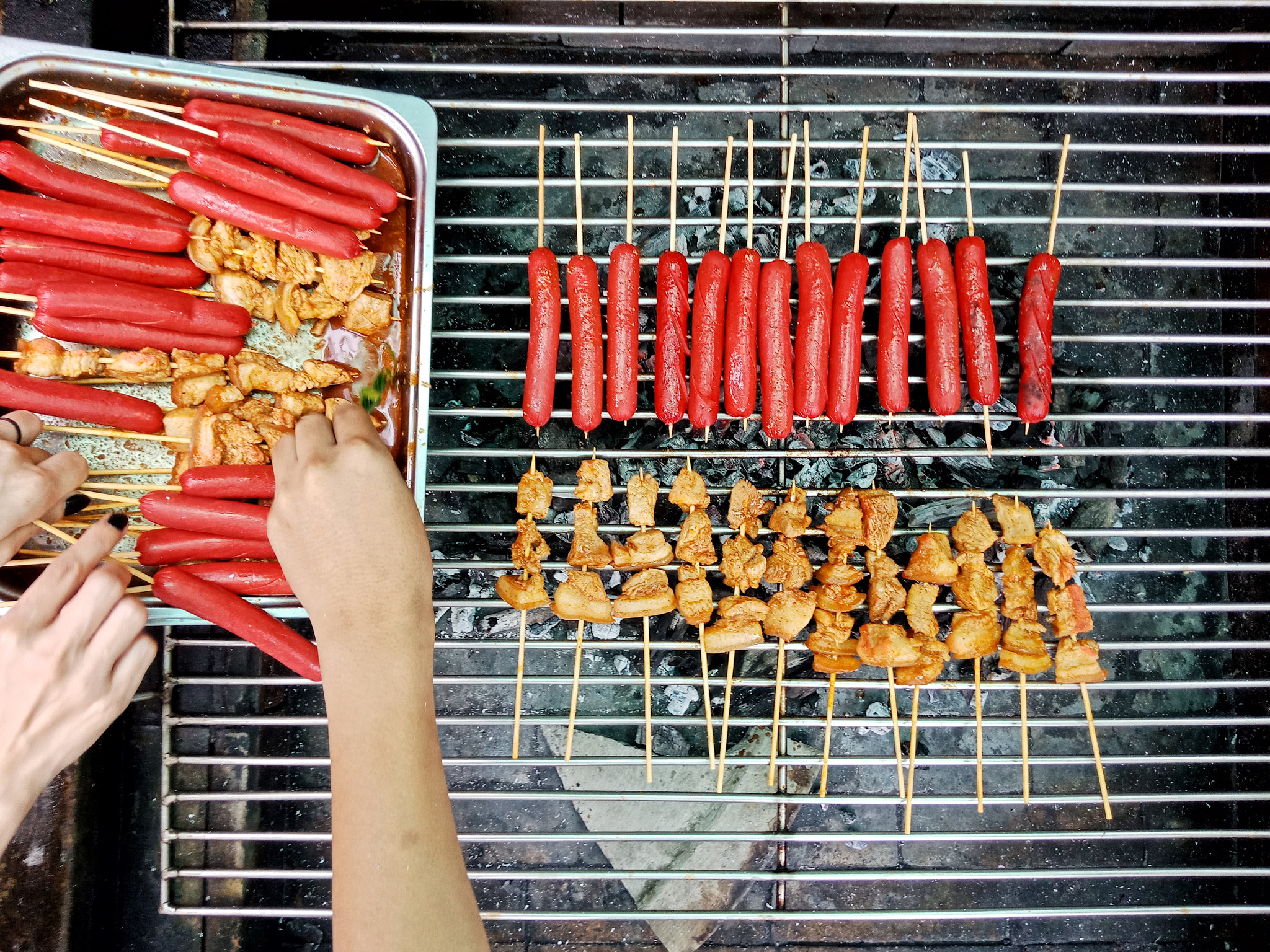 OPPO CPH1723 sample photo. Stomach growling, food grilling photography