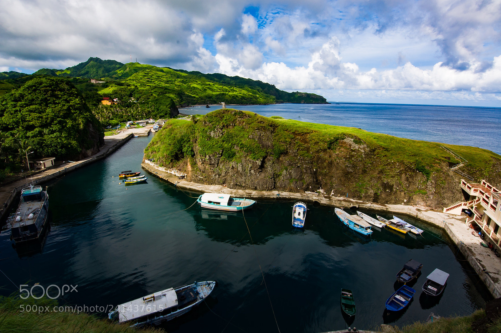 Nikon D90 sample photo. Boat shelter photography