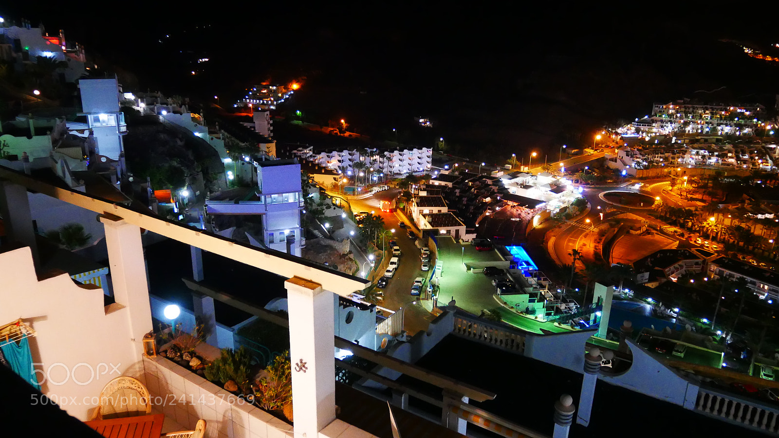 Panasonic Lumix DMC-GX85 (Lumix DMC-GX80 / Lumix DMC-GX7 Mark II) sample photo. Balcony photography