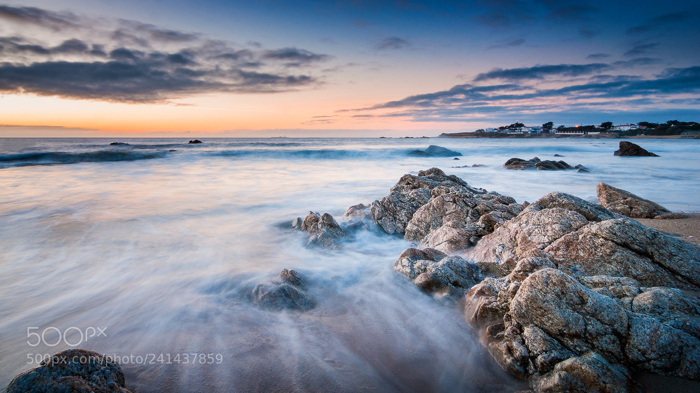 Nikon D90 sample photo. Cloudy waves photography