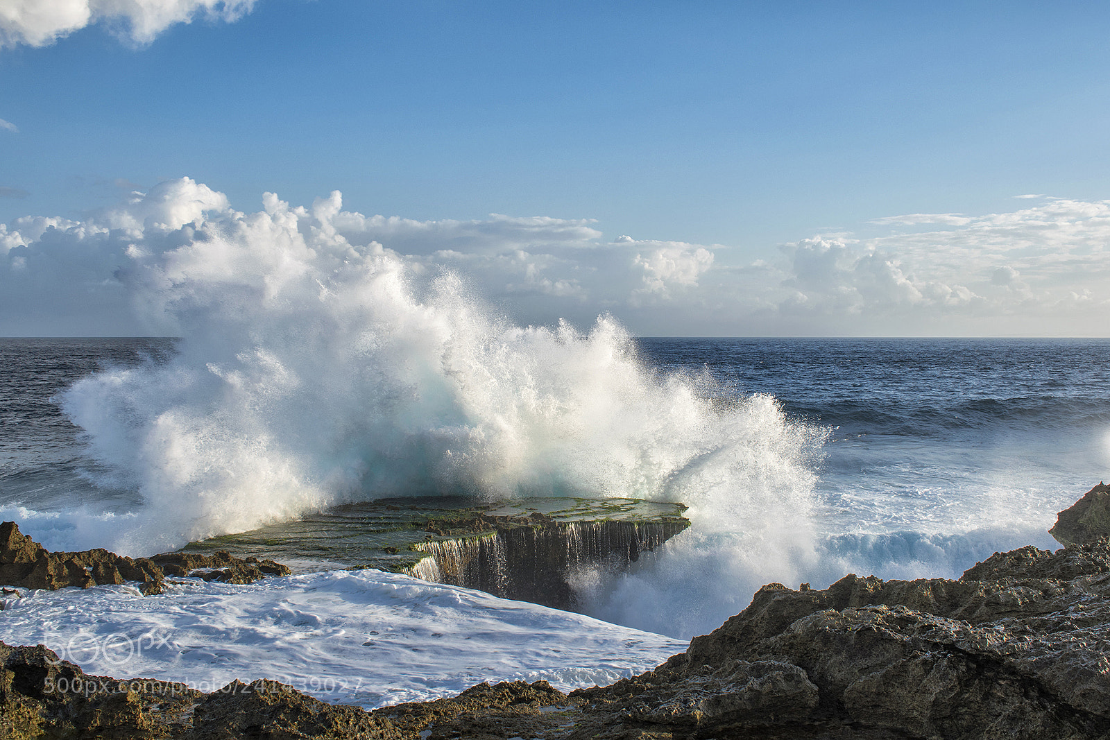 Nikon D5500 sample photo. Rocky shore at lembongan photography