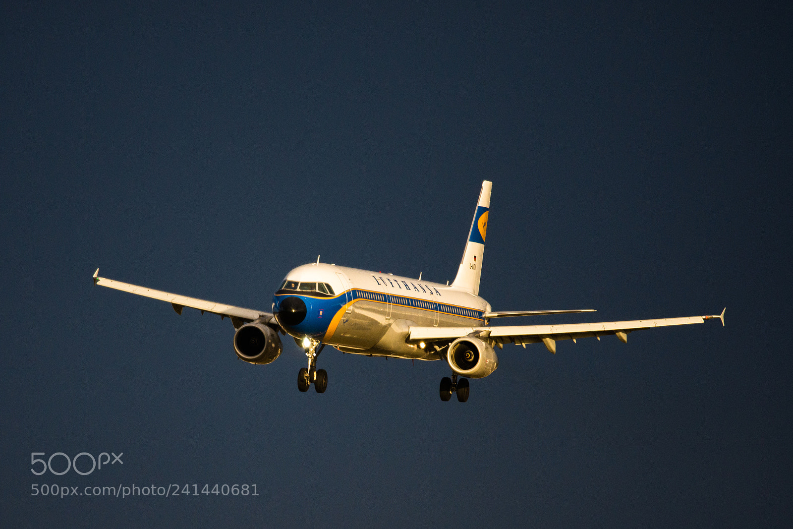 Nikon D7200 sample photo. Airbus a321-100 in retro photography