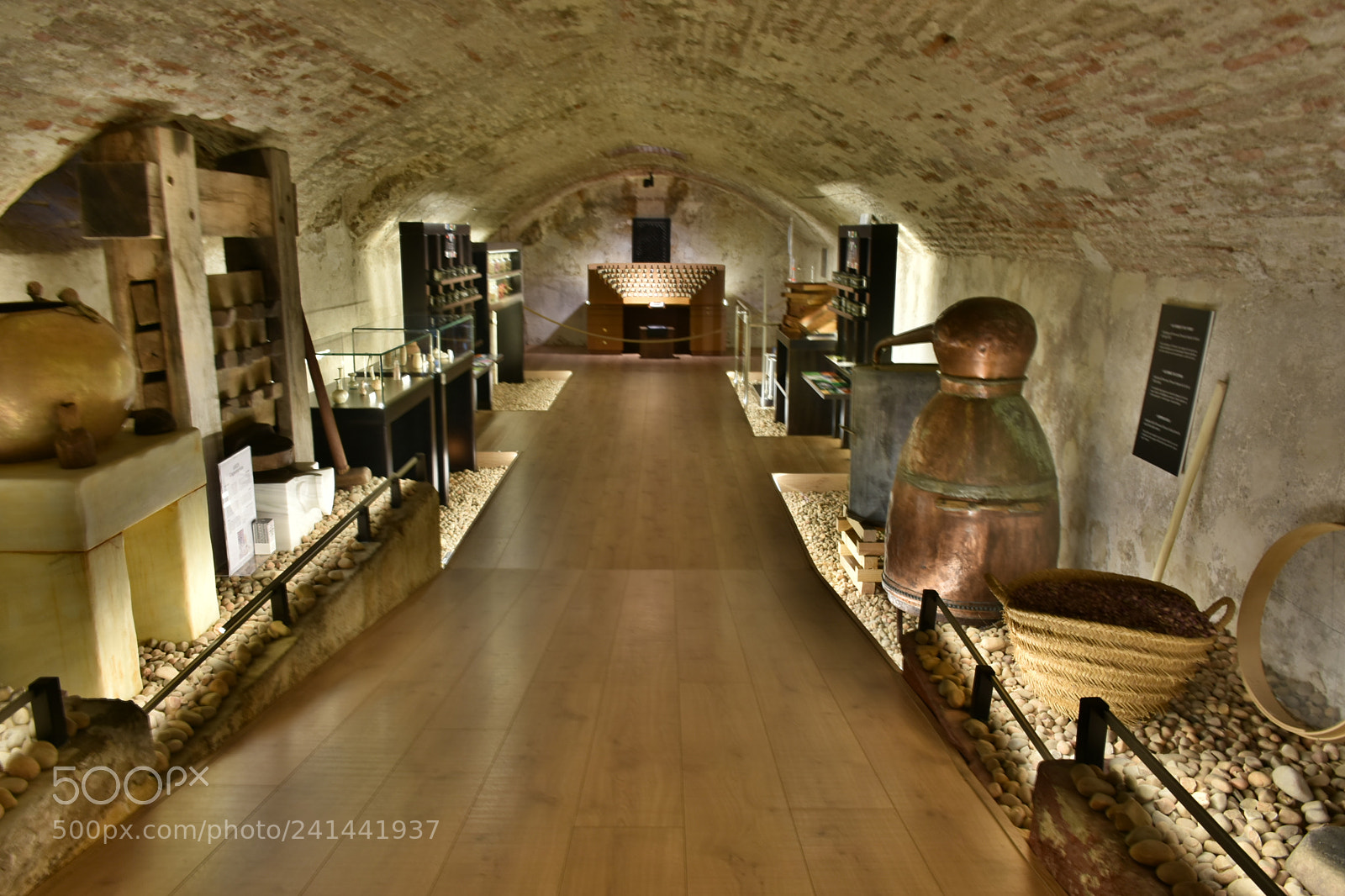 Nikon D7200 sample photo. Galería museo perfume photography