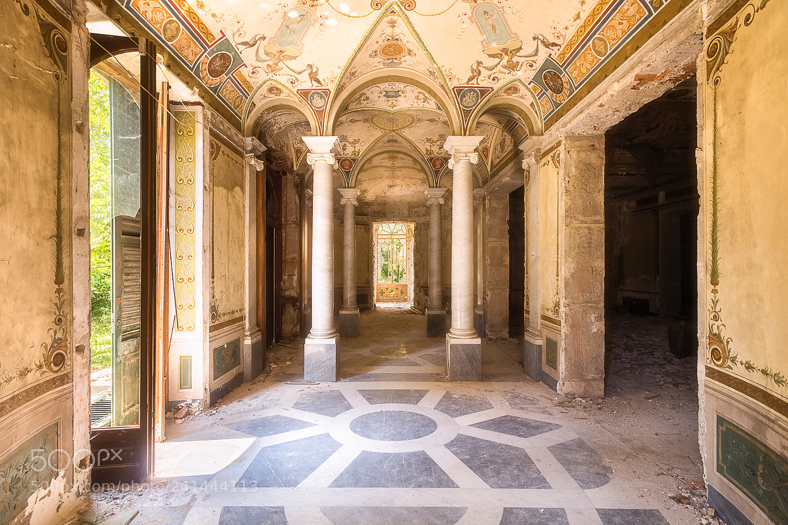 Canon EOS 650D (EOS Rebel T4i / EOS Kiss X6i) sample photo. Abandoned villa. photography